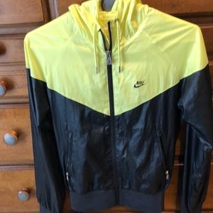 Nike xs yellow and black jacket with hood